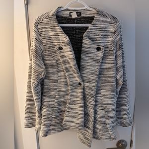 White & Black Pretty Woman Sweater/Blazer Size XL